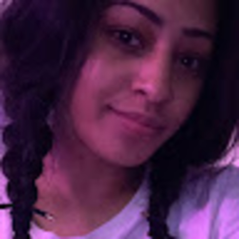 Meet your Posher, Khia